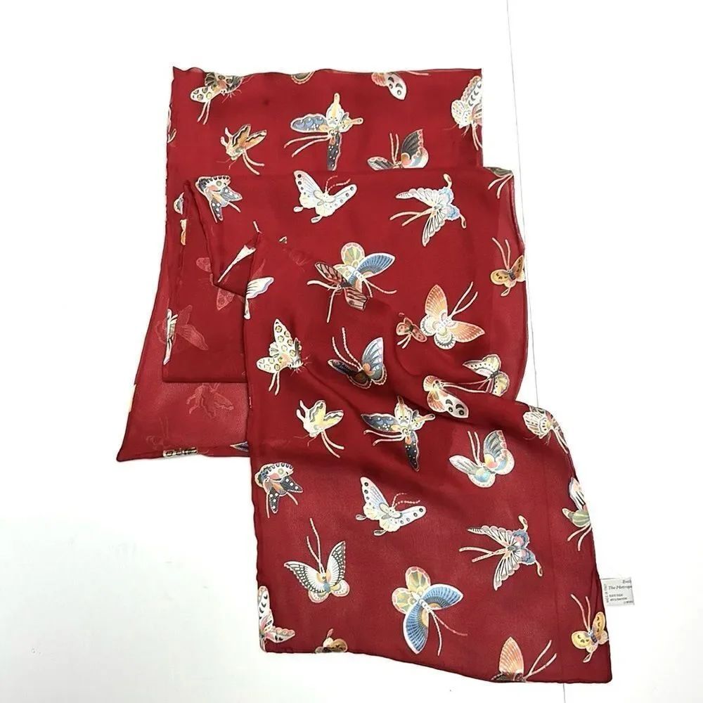 Metropolitan Museum of Art Silk Red Doubled Scarf Butterflies Print Italy